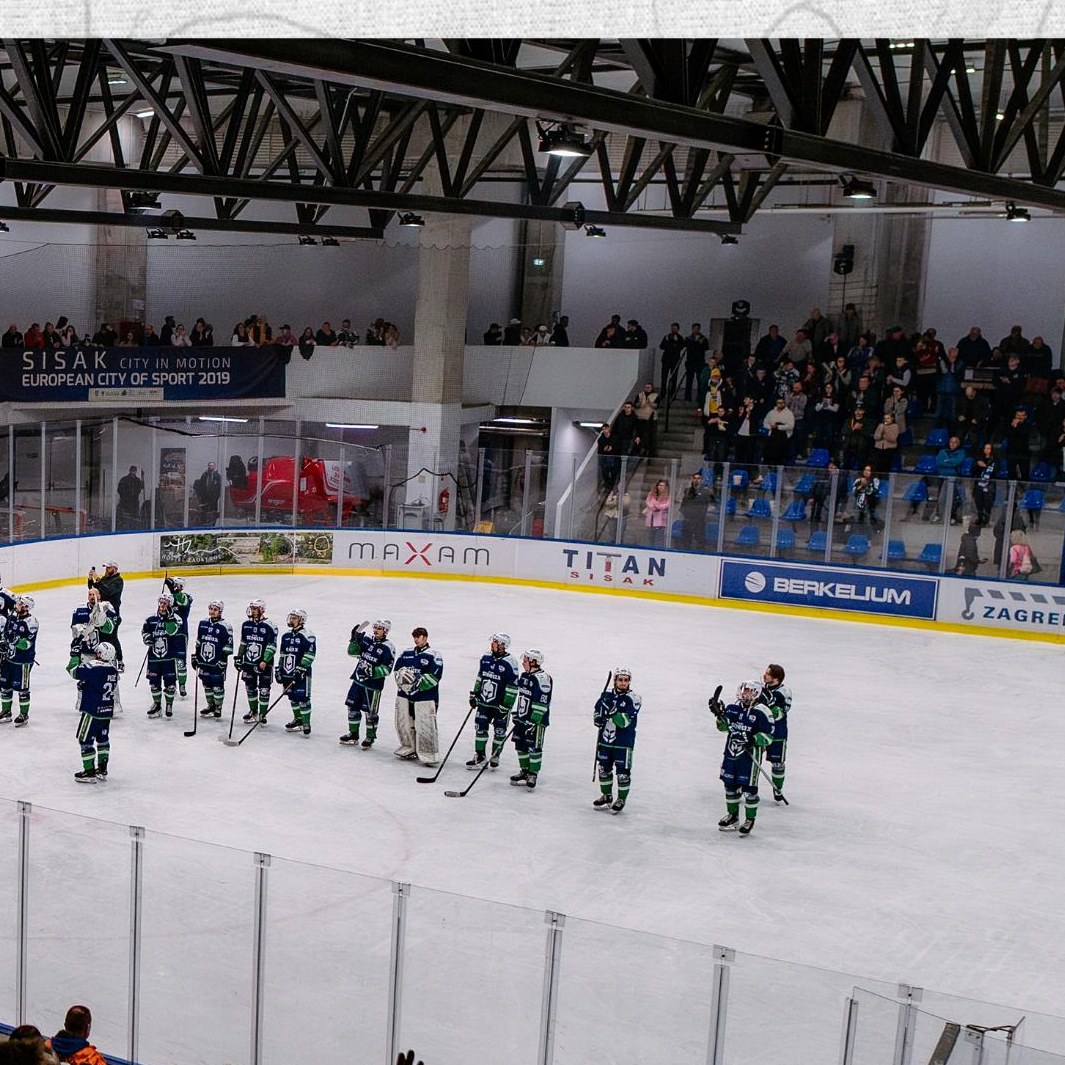 Prepuna dvorana pozdravlja momčad KHL Siska