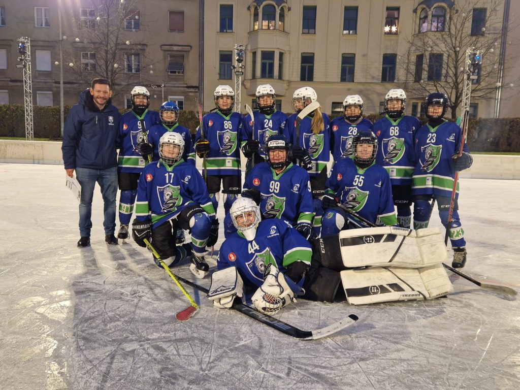 Seniorke slavile s uvjerljivih 9:1 protiv IHK Karlovac