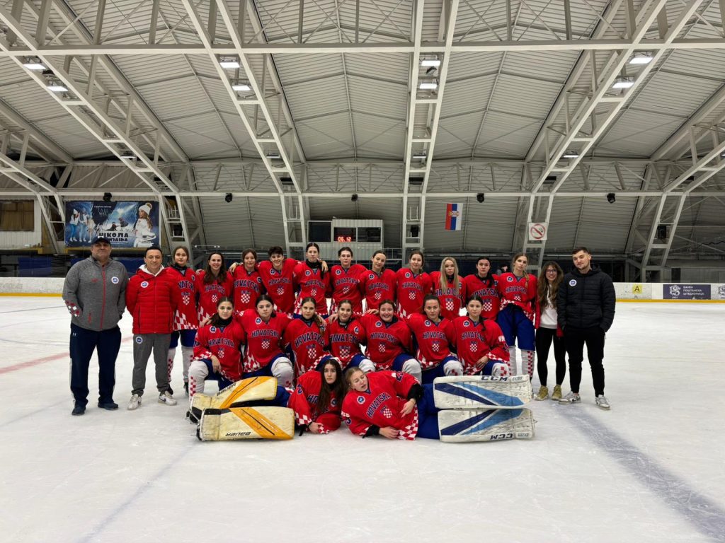 Mlade hokejašice KHL Sisak nastupile na U18 turniru “Growing the Game” u Beogradu